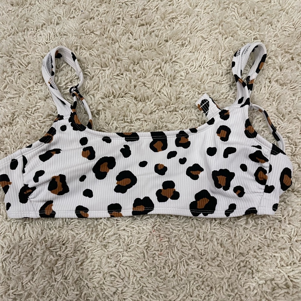 Xhilaration Bikini top, Size M, perfect condition